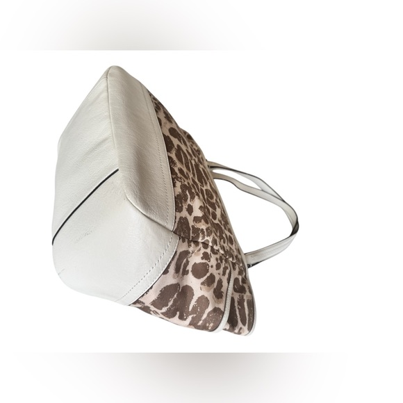 Coach Giraffe Print Bag - Picture 6 of 10